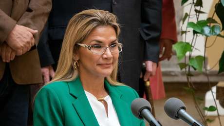 Bolsonaro confirma que dos exfuncionarios de Jeanine Áñez se encuentran asilados en Brasil