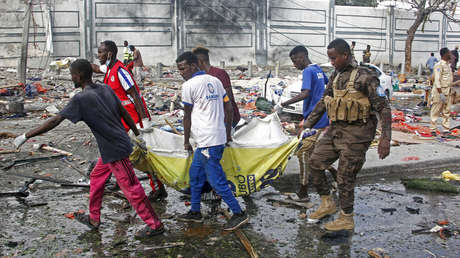 Al menos 100 muertos y 300 heridos tras una explosión de dos coches bomba en Somalia (FOTOS, VIDEOS)