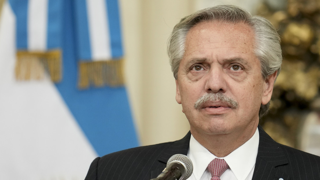 Fernández cuestiona a los jueces que liberaron a 4 acusados de amenazar a Cristina Fernández