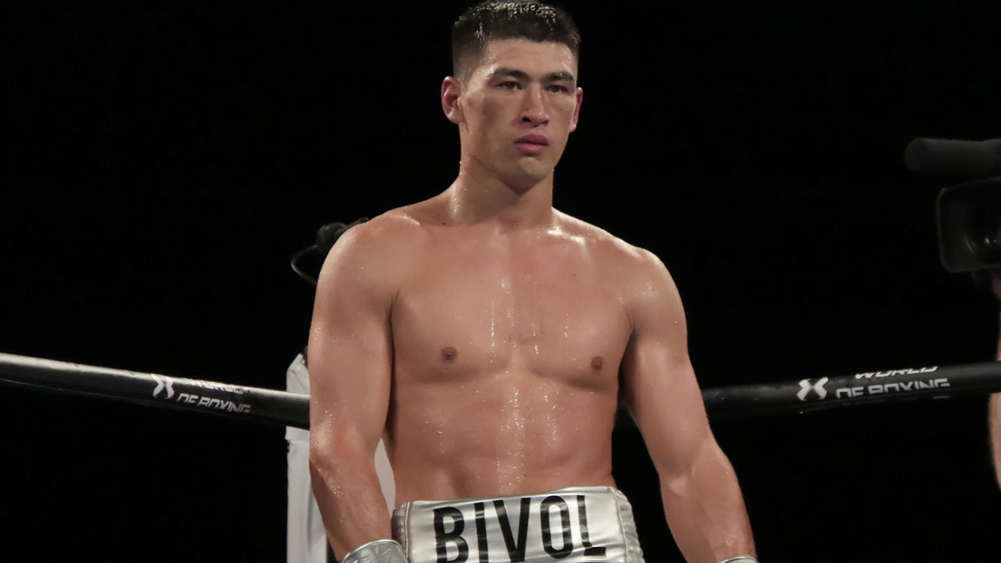 El ruso Dmitri Bivol derrota al invicto mexicano Gilberto Ramírez y defiende el título de la AMB