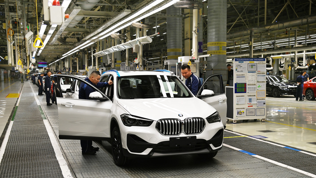 BMW anuncia una inversión de 1.400 millones de dólares para aumentar la producción de baterías en China