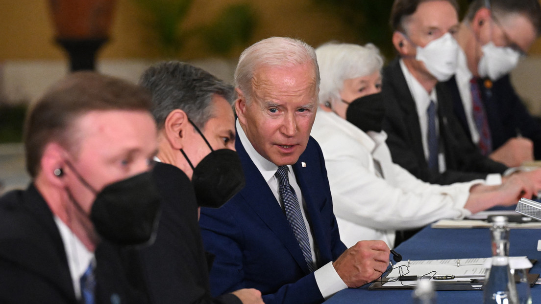 Biden a Xi: "EE.UU. seguirá compitiendo vigorosamente con China, pero esta competencia no debe desviarse hacia el conflicto"