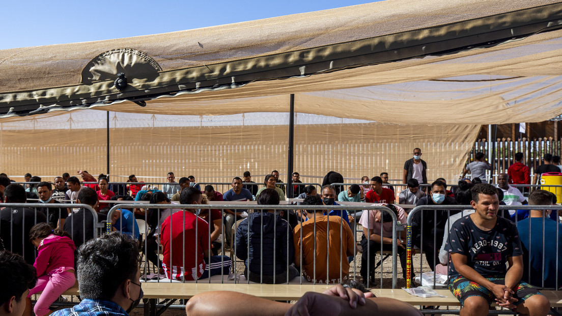 Juez de EE.UU. bloquea norma que permitía expulsar migrantes a México de inmediato