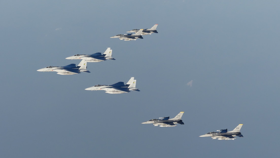 Japón y EE.UU. reaccionan con ejercicios aéreos al lanzamiento de un misil de Corea del Norte (VIDEO)