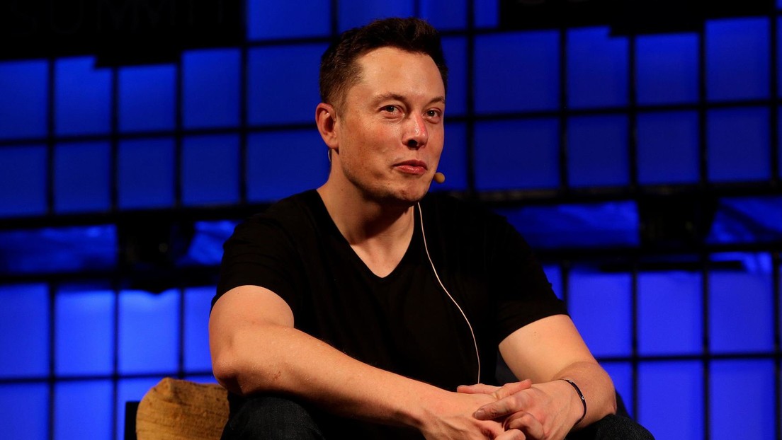 Elon Musk anuncia que restablecerá la cuenta de Trump en Twitter