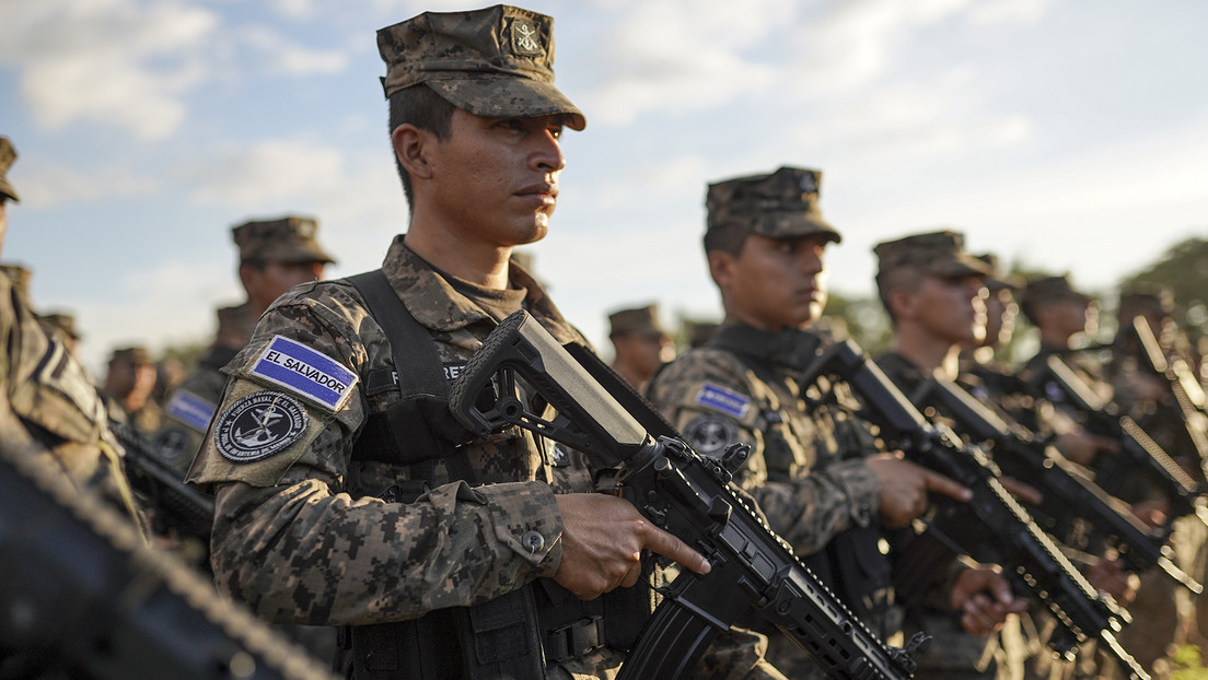 Bukele lanza una nueva fase de su plan de control territorial para "cercar" y "extraer" a pandilleros