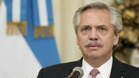 Fernández cuestiona a los jueces que liberaron a 4 acusados de amenazar a Cristina Fernández