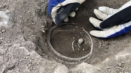 Descubren en Suecia un tesoro de plata vikingo de mil años de antigüedad