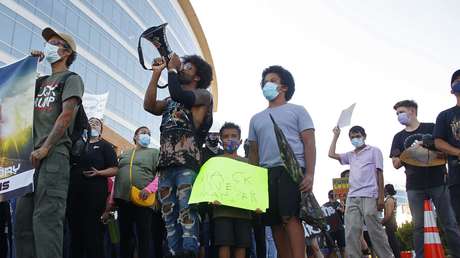 'White Lives Matter': marca propiedad de 2 afroamericanos que Kanye West no podrá usar en su ropa