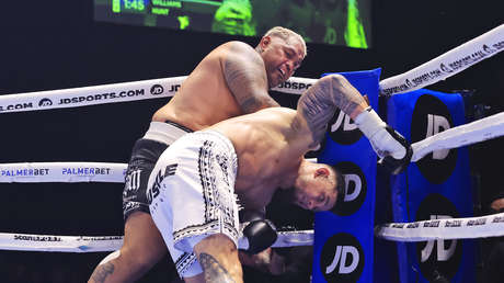 VIDEO: Leyenda del rugby pierde su invicto en el boxeo tras ser noqueado por un veterano de MMA de 48 años