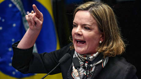 La presidenta del partido de Lula es amenazada por un hombre en un local en Brasilia (VIDEO)