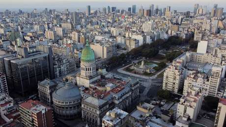 Evacúan un anexo de la Cámara de Diputados de Argentina por un paquete sospechoso