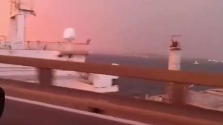 VIDEO: Momento del choque de un barco a la deriva contra un puente en Río de Janeiro