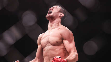 El invicto ruso Usmán Nurmagomédov le arrebata el título de peso ligero al brasileño Patricky Freire (VIDEOS)