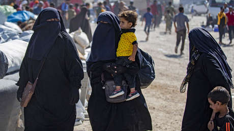 España repatriará a las esposas e hijos españoles de cuatro yihadistas del Estado Islámico