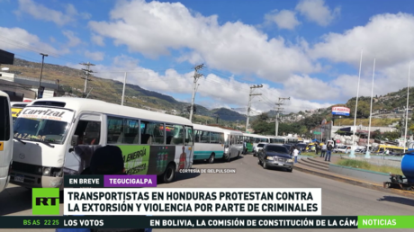Transportistas protestan contra la extorsión y violencia por parte de criminales en Honduras