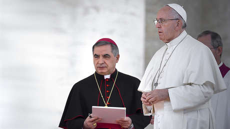 Dan a conocer una conversación telefónica entre el papa Francisco y un excardenal acusado de malversación