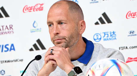 "No es algo de lo que hayamos formado parte": entrenador de EE.UU. se disculpa por la modificación de la bandera iraní