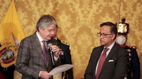 El tuit misógino que le acarreó a una multa de 8.400 dólares al secretario de Seguridad de Ecuador