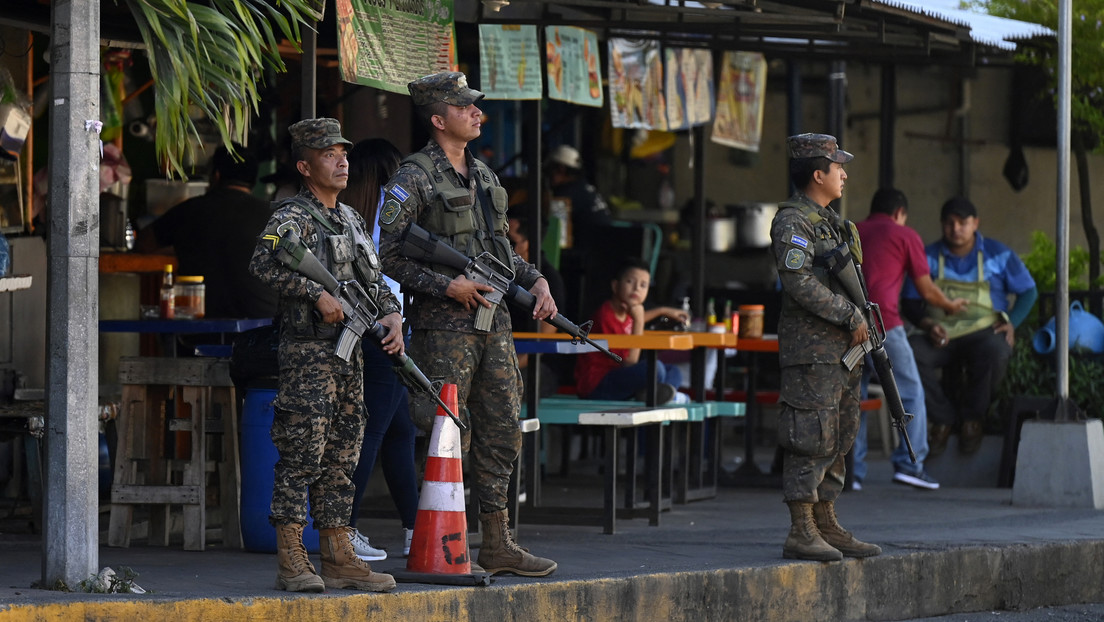 Gobierno de El Salvador prevé militarizar otras zonas del país y aumenta la captura de pandilleros
