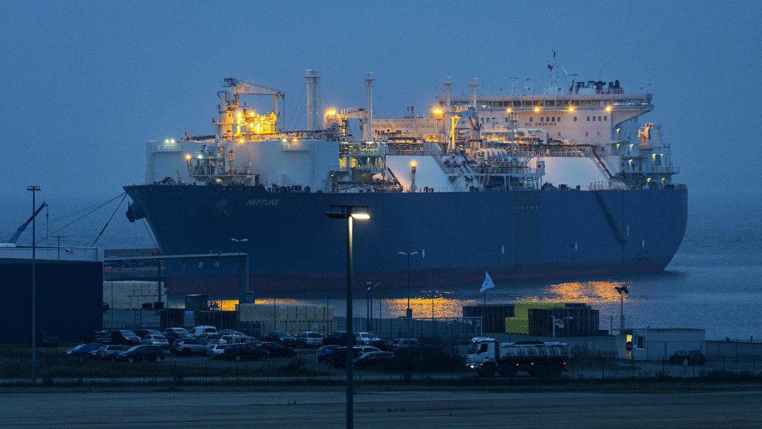 Bloomberg: Al menos 18 millones de barriles de crudo están atascados en aguas territoriales turcas