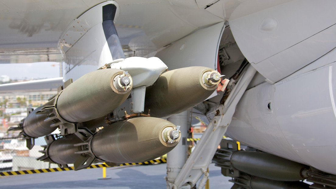 Reportan que EE.UU. sopesa la solicitud de Ucrania de las controvertidas municiones de racimo