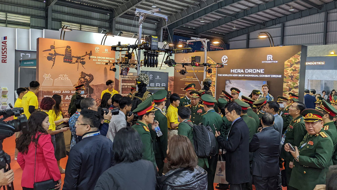 Una empresa vietnamita presenta un dron-mortero volador de uso individual