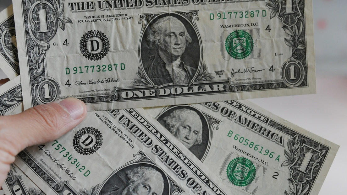 Condenan a hombre que usó fondos de ayuda pandémica para comprar un Lamborghini y se jactaba de su riqueza en redes