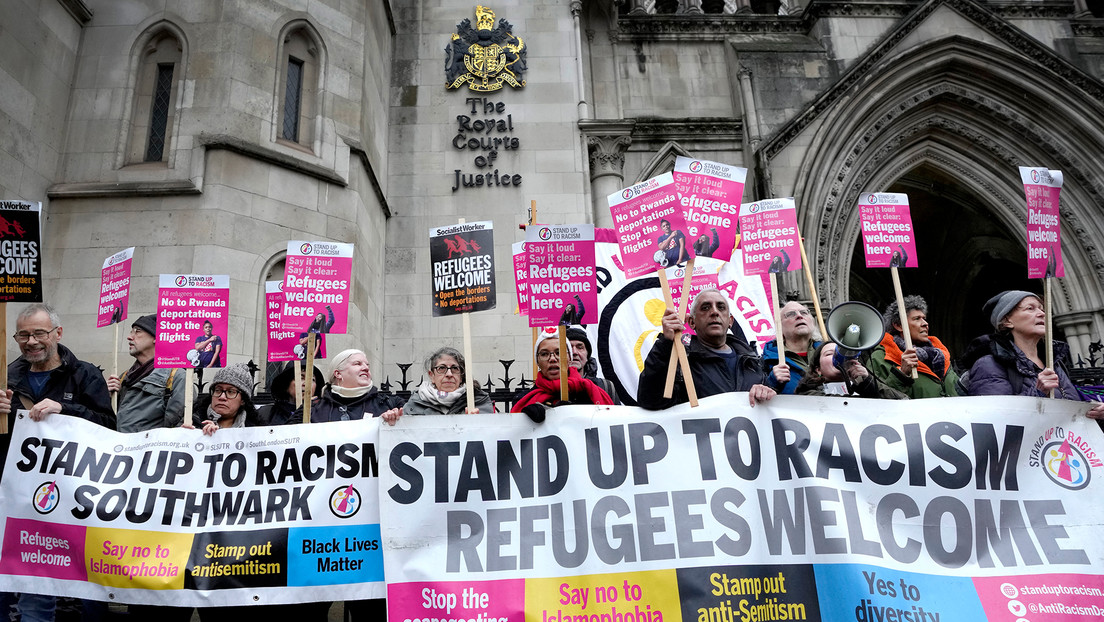 Tribunal Superior de Justicia británico considera legal el plan de deportar a los migrantes a Ruanda