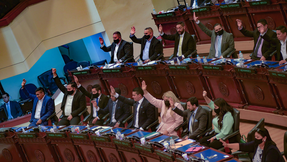 Ocho datos sobre el nuevo sistema de pensiones de El Salvador