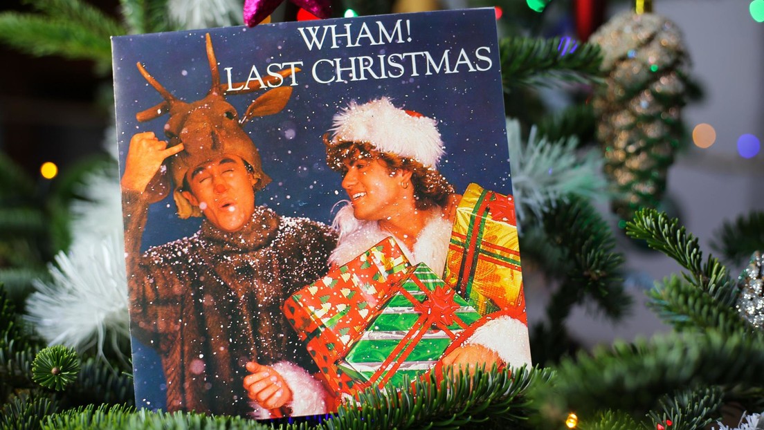 Pareja busca juntar 15 millones de dólares para 'deshacerse para siempre' de una odiosa canción navideña