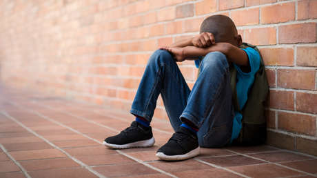 La denuncia por racismo y violencia sexual contra una mujer y sus hijos en un colegio que sacude a Colombia