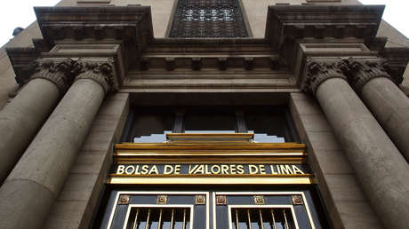 La bolsa de Perú se desploma tras la decisión de Pedro Castillo de disolver el Congreso