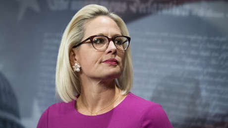 La senadora estadounidense Kyrsten Sinema abandona el Partido Demócrata