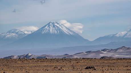 Declaran alerta amarilla en Chile tras la erupción del volcán Láscar (VIDEOS, FOTOS)