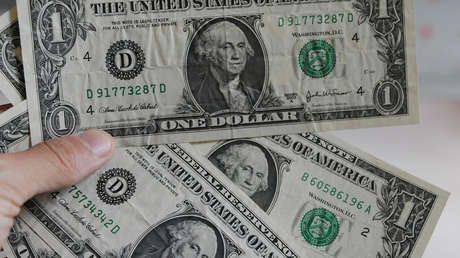 Condenan a hombre que usó fondos de ayuda pandémica para comprar un Lamborghini y se jactaba de su riqueza en redes