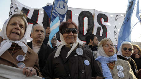 Las Abuelas de Plaza de Mayo de Argentina recuperan al nieto 131