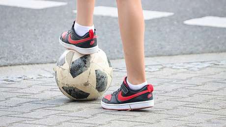 El municipio mexicano de Zapopan prohibirá a sus habitantes jugar fútbol en la calle