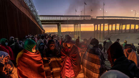 El gobernador de Texas celebra la decisión de la Corte Suprema de EE.UU. de mantener vigente el Título 42