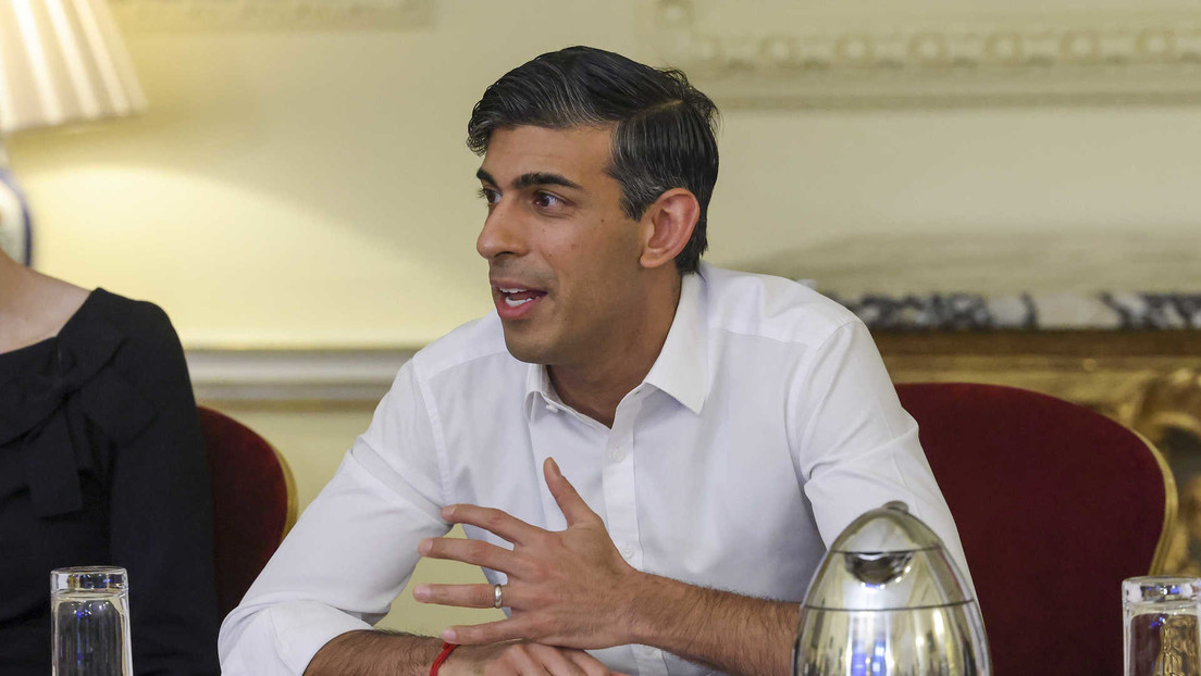 Sunak pide un "planteamiento audaz y radical" para poner fin a la crisis sanitaria en Reino Unido