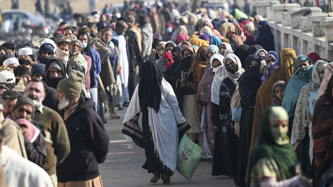 Pakistán sufre su peor crisis de harina, marcada por el disparo de los precios y estampidas mortales