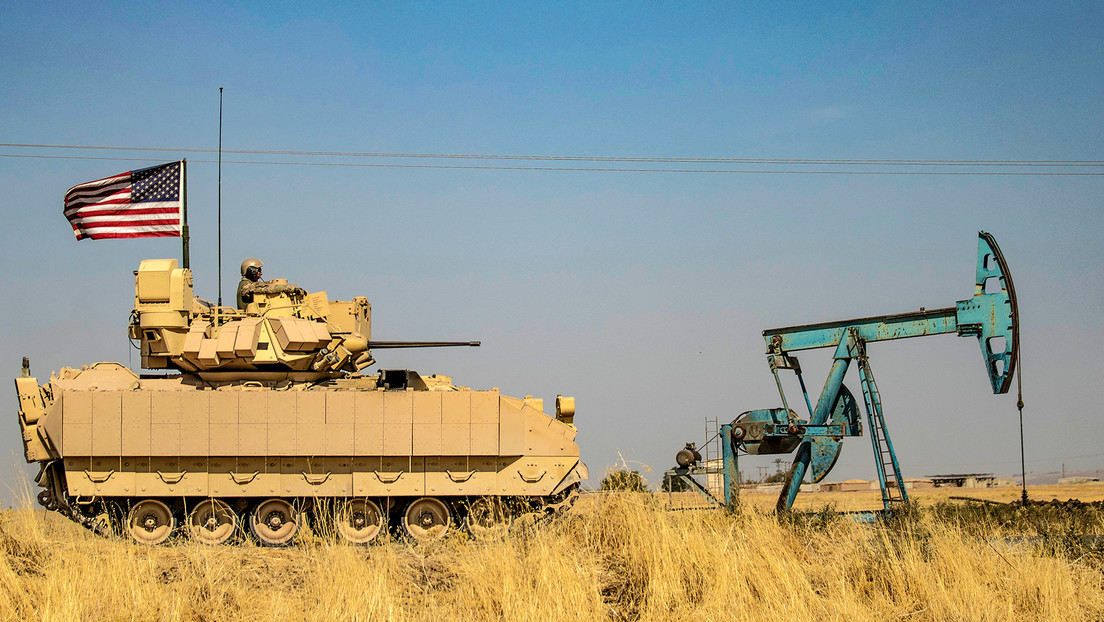 China insta a EE.UU. a dar explicaciones sobre su "saqueo" de petróleo en Siria