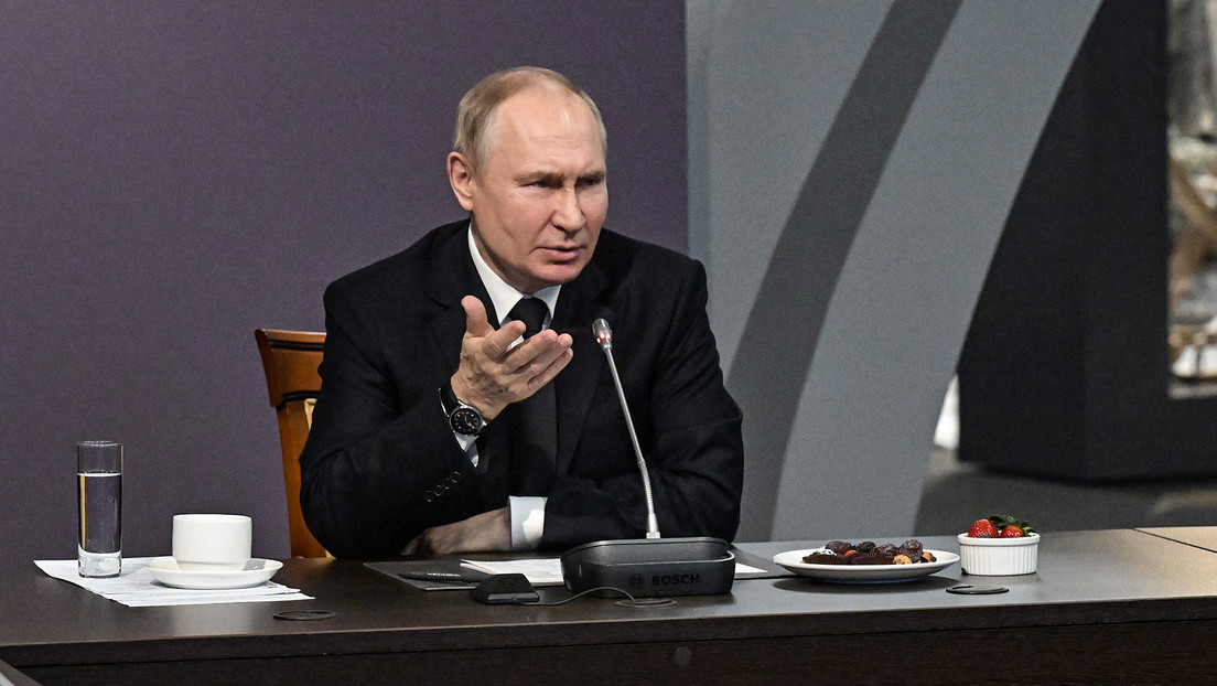 Putin no tiene duda de que las autoridades ucranianas responderán por sus crímenes contra el pueblo