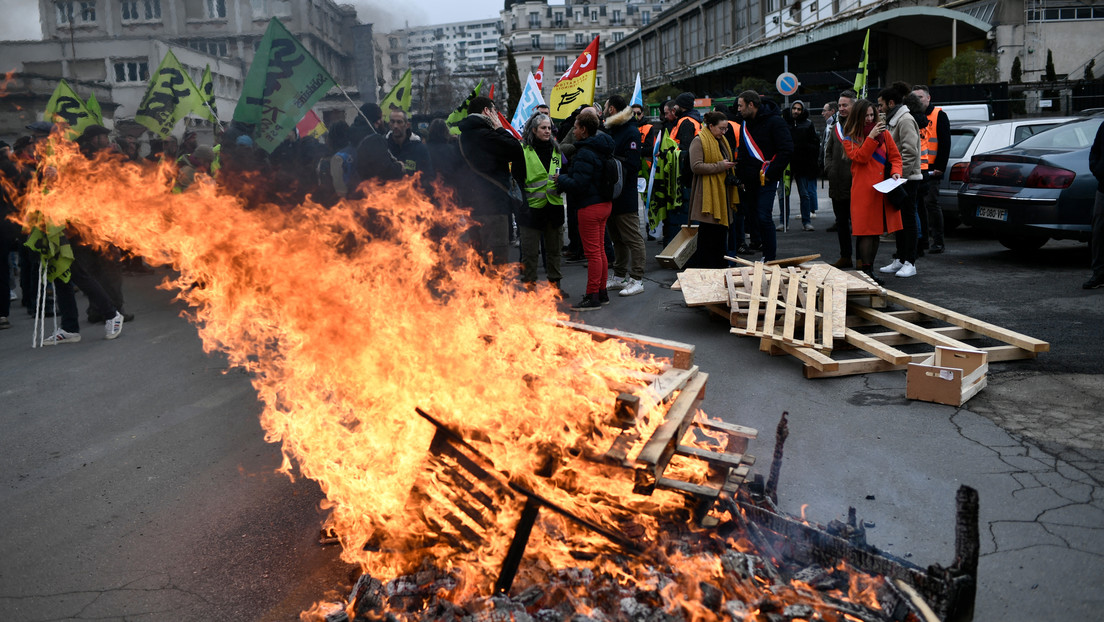 "Jueves de penurias": huelga nacional en Francia contra la reforma de pensiones de Macron (VIDEOS)