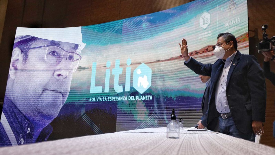 Bolivia firma un convenio con un consorcio chino para la explotación de litio