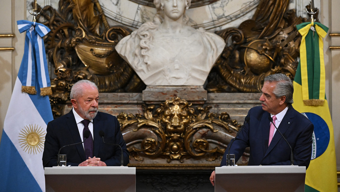 Lula cree "necesaria" una moneda común en la región para dejar la dependencia del dólar