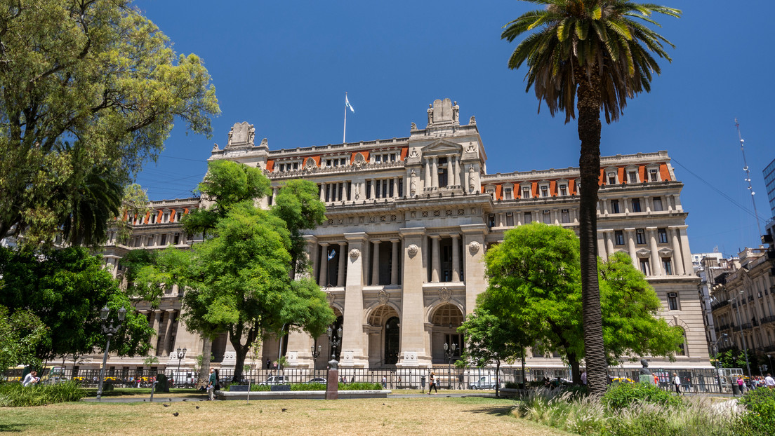 "Circo" o "mafia": comienza el debate en Argentina sobre el posible juicio político a magistrados de la Corte Suprema