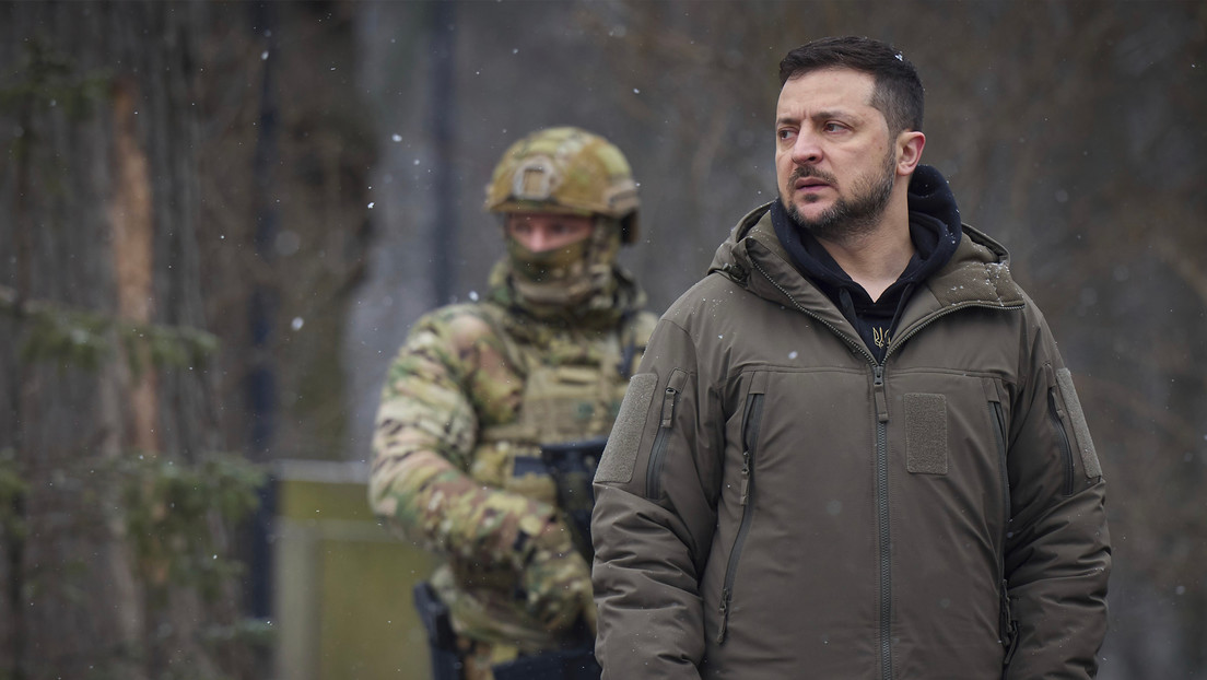 Zelenski insta a Macron a que excluya a los atletas rusos de los Olímpicos de 2024