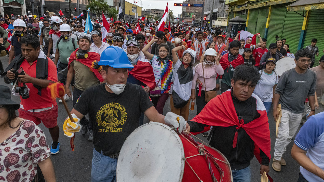 Perú vive otra jornada de bloqueos y de movilizaciones en 21 provincias