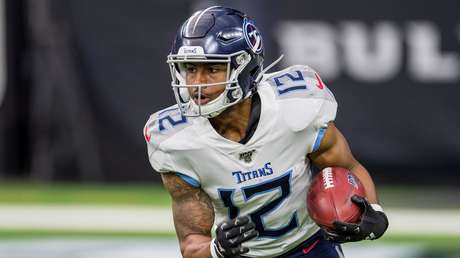 Jugador de la NFL es acusado de 5 cargos tras "luchar violentamente" con la Policía al ser detenido